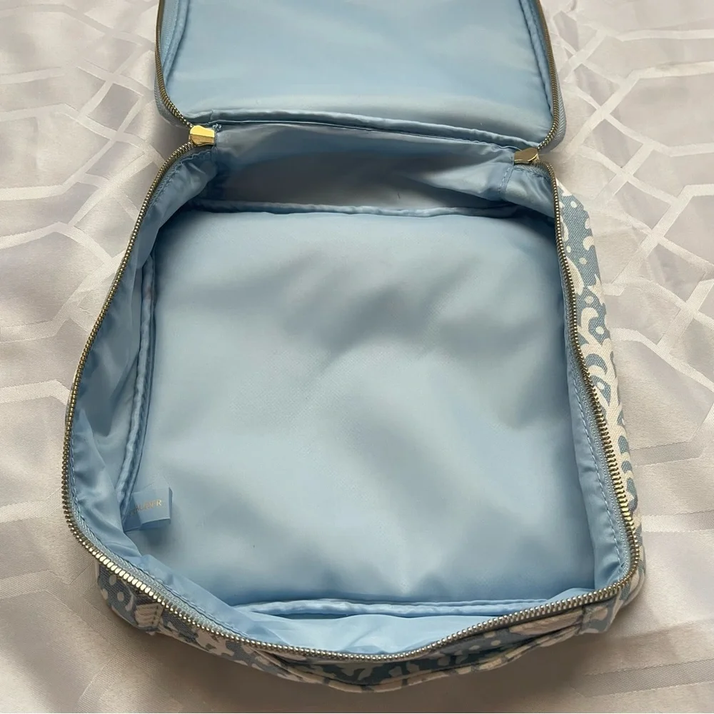 Aerin Estée Lauder Blue White Block Print Cosmetic Travel Bag NWOT